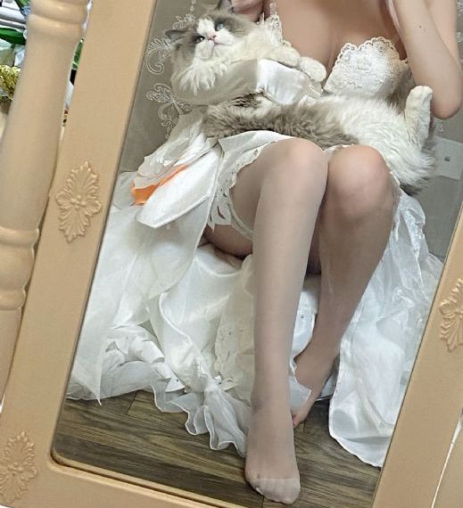 刚出道的AV第一次都给了谁_全集无删减版高清免费观看